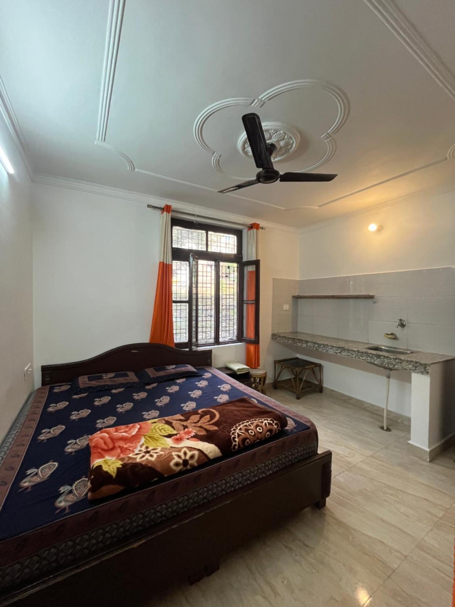 Anjali Home Stay Rishīkesh Exteriör bild
